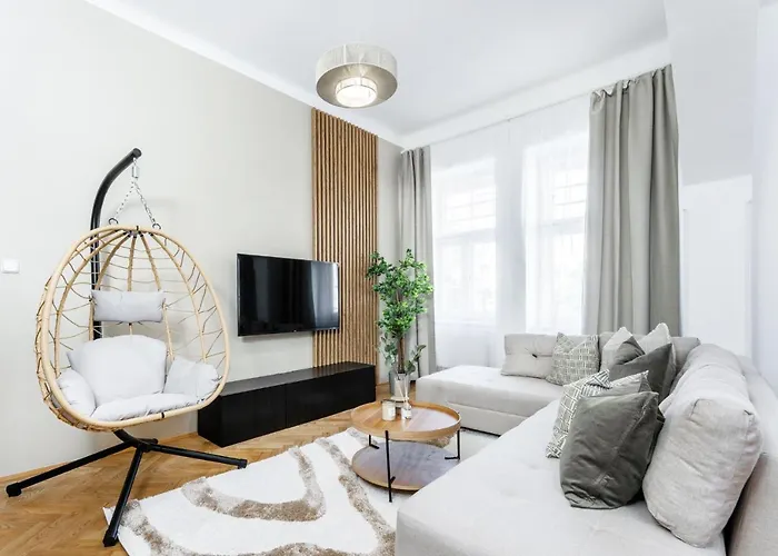 Spacious Apartment Near Prague Center