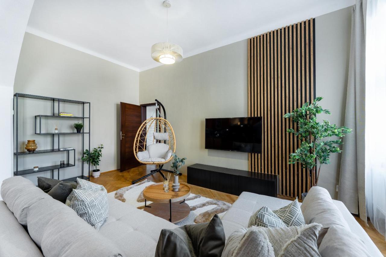 Spacious Near Center Appartement Prague