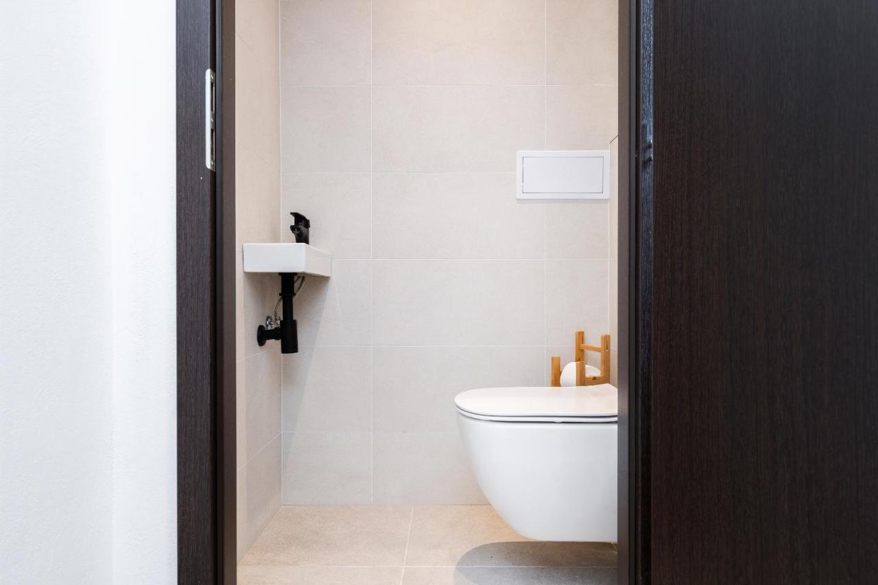 Spacious Near Center Praha