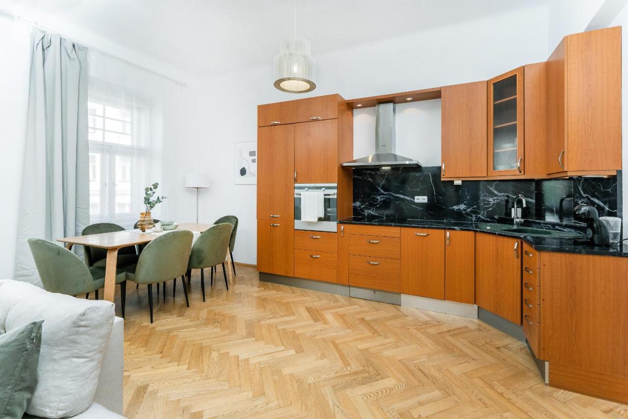 Spacious Near Center Appartement *